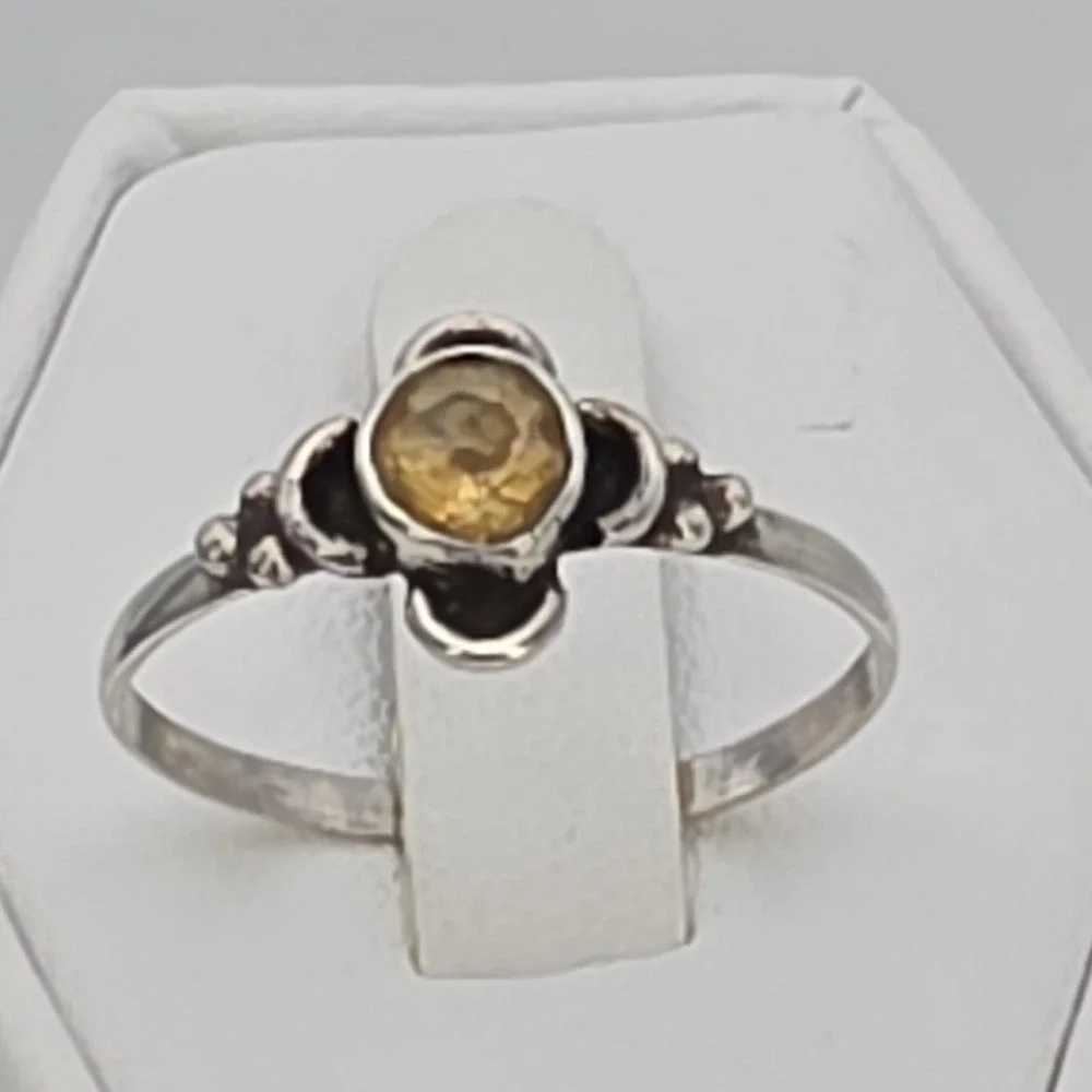 Vintage Genuine Citrine Ring 925 Sterling Silver Floral Design Petite Size 9